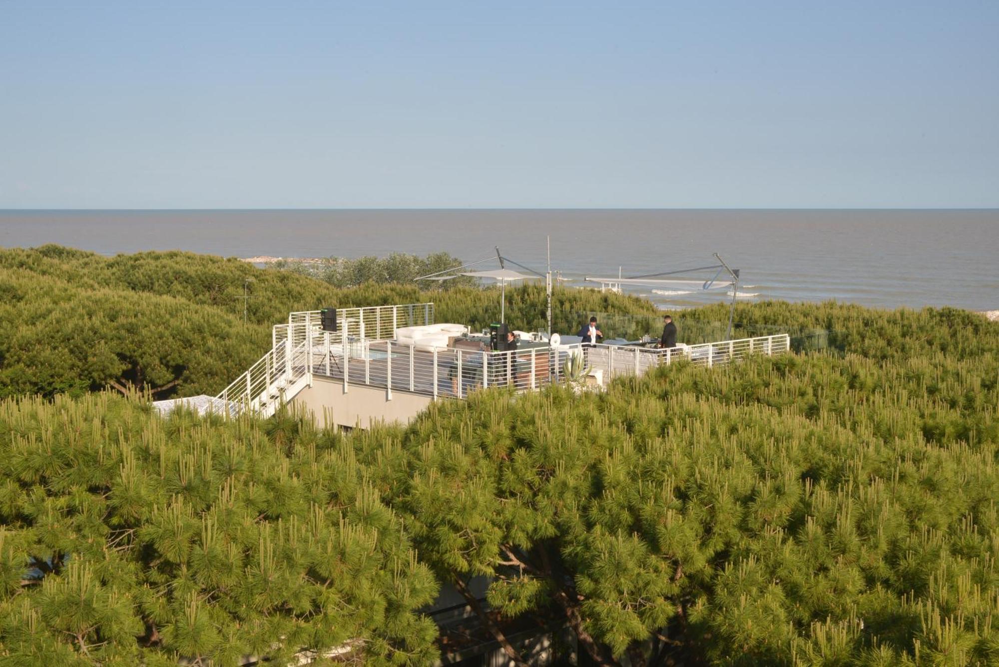Hotel Mediterraneo Suite&Residence Lido di Jesolo Exterior photo